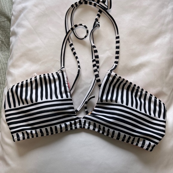 Reversible bikini top, Billabong, AUS 10 - Picture 1 of 3